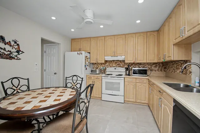Residence photo 15
