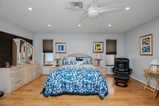 Residence photo 19