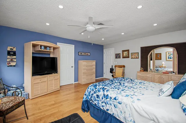 Residence photo 20