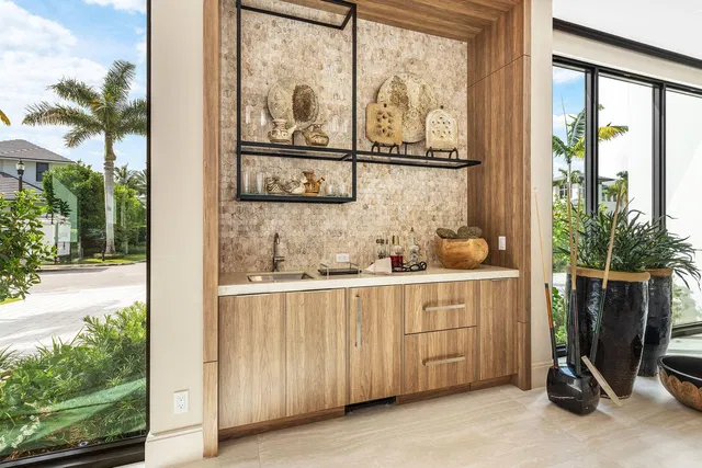 Royal Palm Yacht and Country Club Residence photo 27