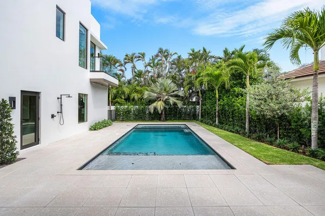 Royal Palm Yacht and Country Club Residence photo 32