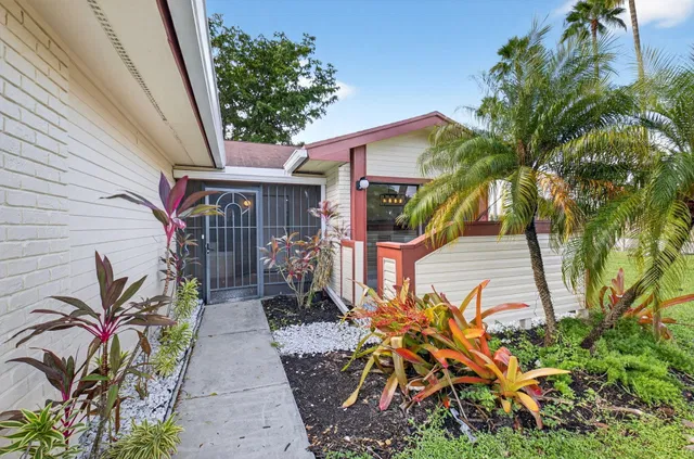 Residence photo 4