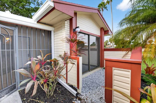 Residence photo 5