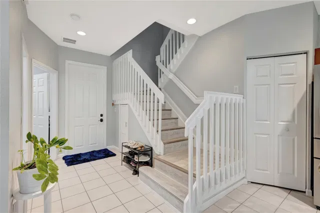 Unit 2037 photo 5
