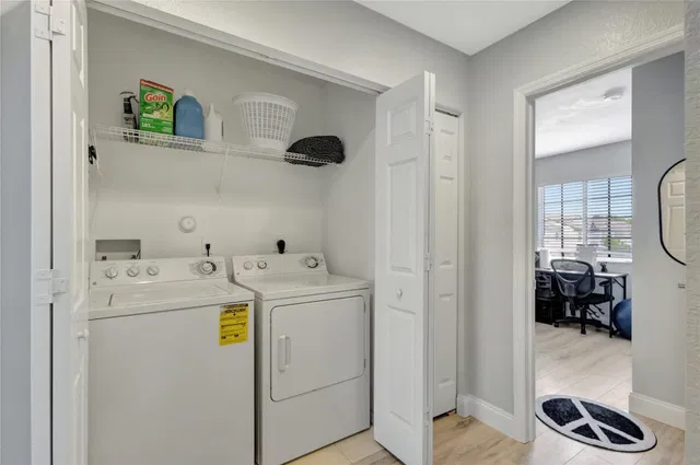Unit 2037 photo 25