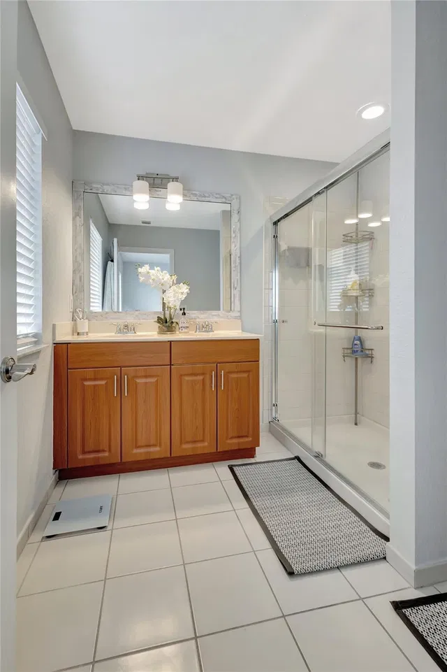 Unit 2037 photo 30