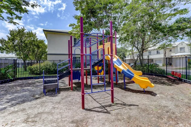 Unit 2037 photo 38