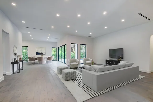 SoSo West Palm Beach Residence photo 2