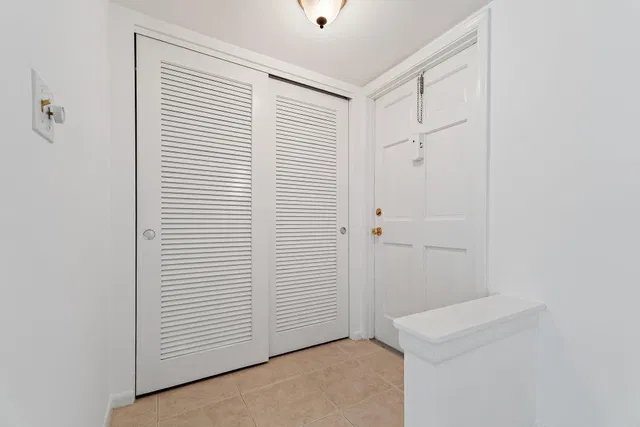 Unit 131 photo 3