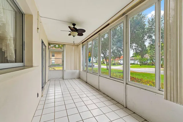 Unit 131 photo 26