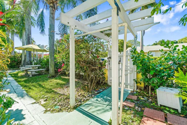 West Palm Beach Residence photo 9