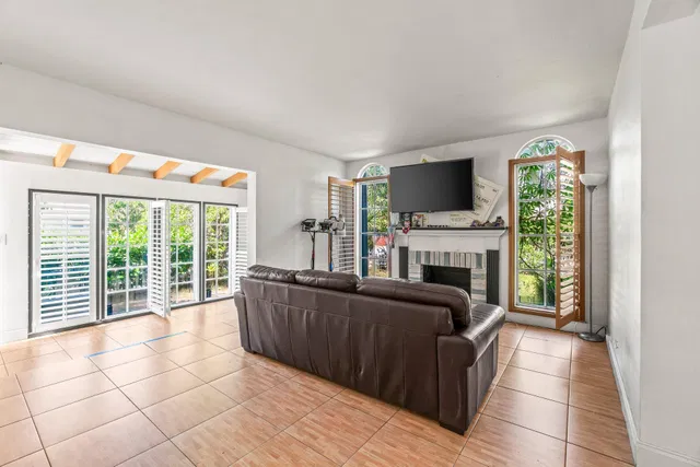 West Palm Beach Residence photo 17