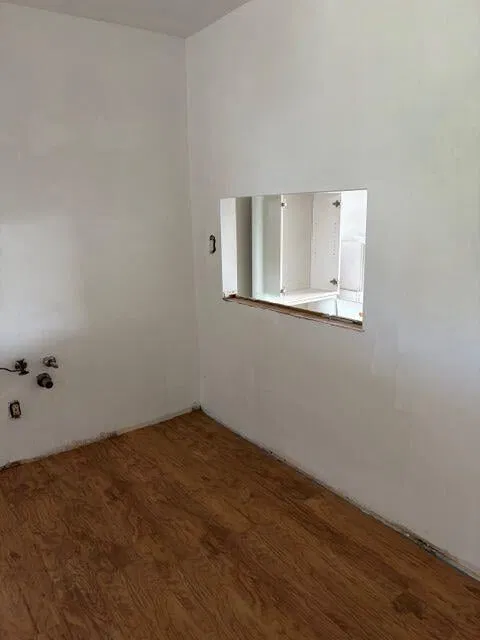 Unit 306 photo 3