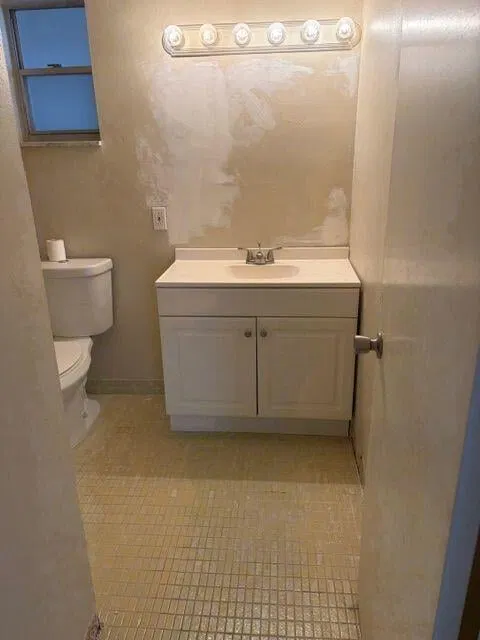 Unit 306 photo 8