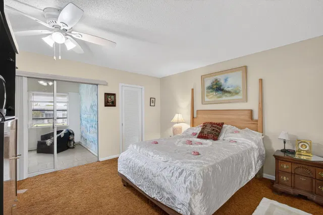 Residence photo 4