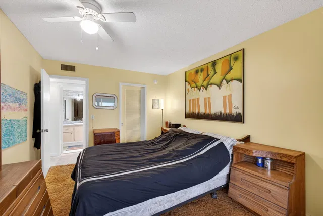 Residence photo 15