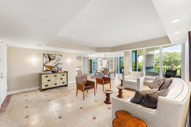 Mizner Court Unit 410 photo 6