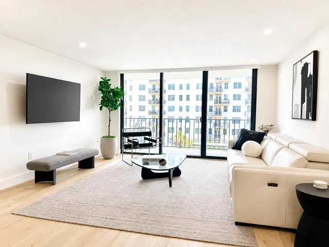  Unit 4150 photo 6