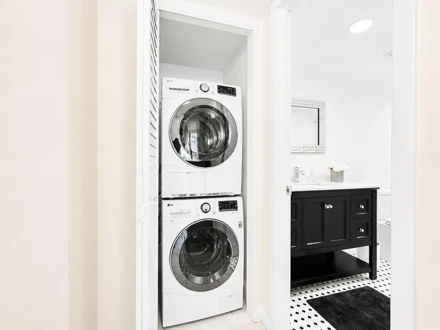  Unit 4150 photo 23