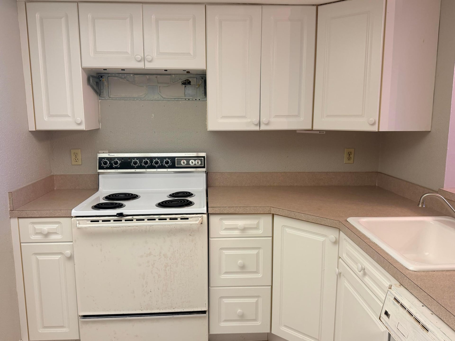 Unit 604 photo 8