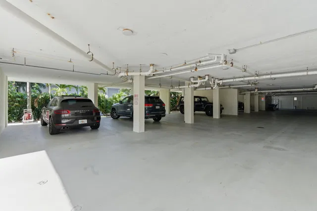Unit Apt 4e photo 5