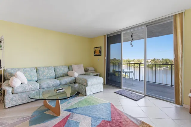 Unit Apt 4e photo 7