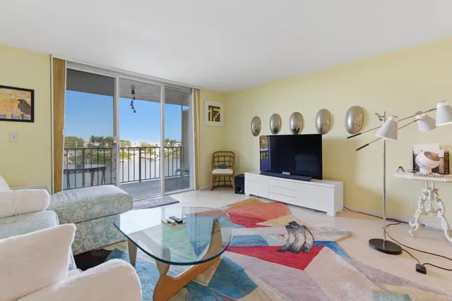 Unit Apt 4e photo 10