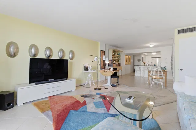 Unit Apt 4e photo 11