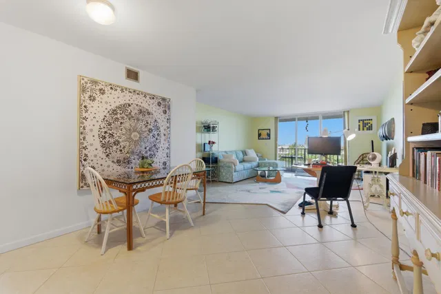 Unit Apt 4e photo 12