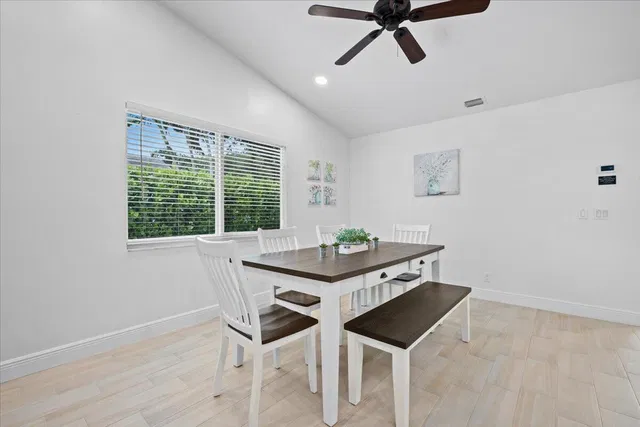 Residence photo 5