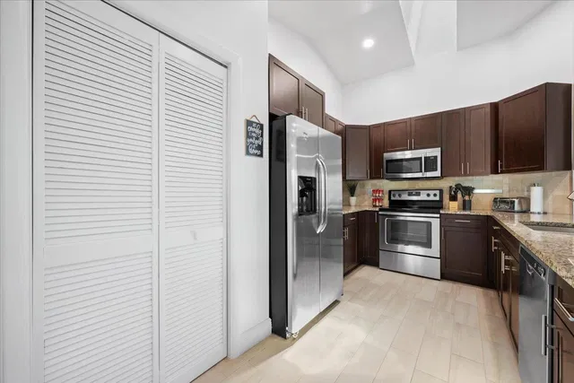 Residence photo 7