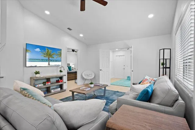 Residence photo 9