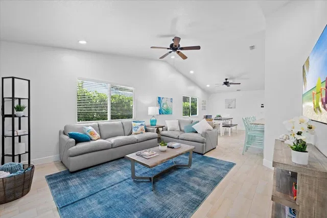 Residence photo 11