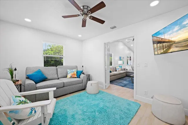 Residence photo 12
