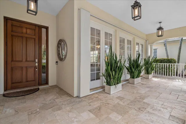 Residence photo 2