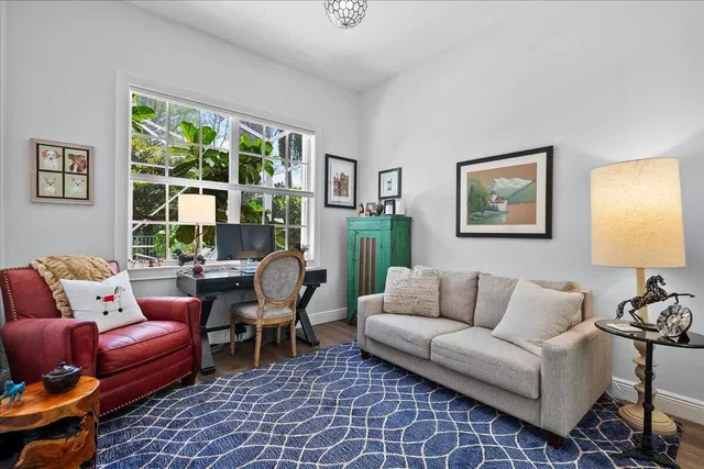Residence photo 18