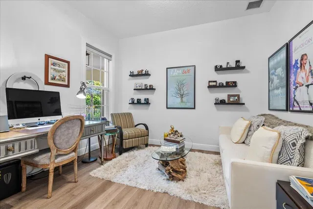Residence photo 21