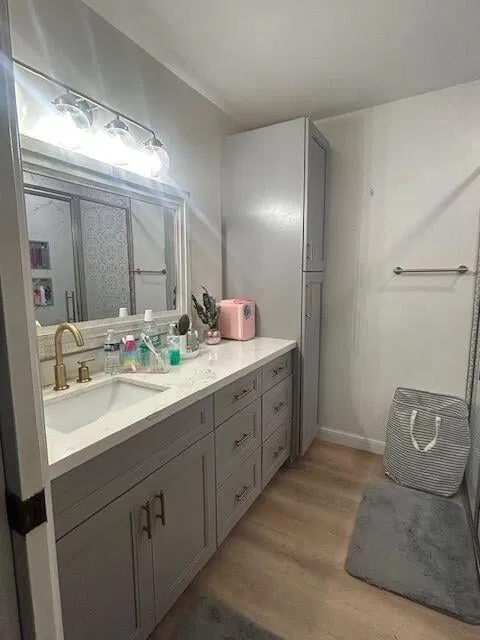  Unit E photo 15