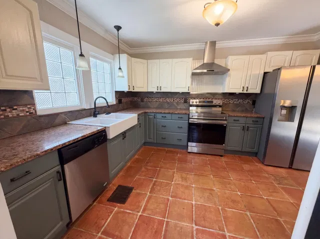 Residence photo 2