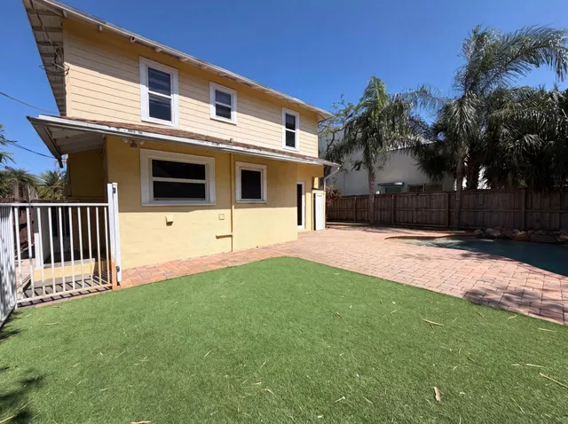 Residence photo 26