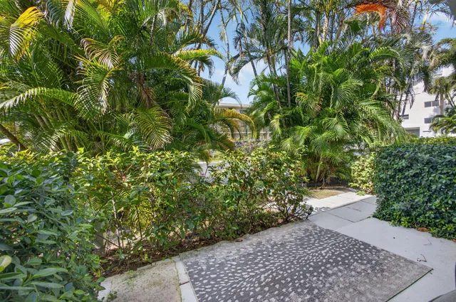 4001 S Ocean South Palm Beach Unit 111 photo 11