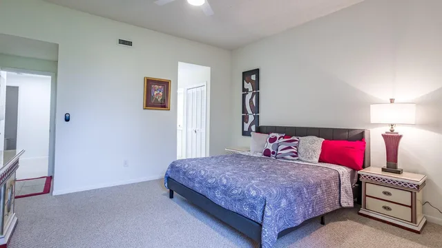 Unit 208 photo 12