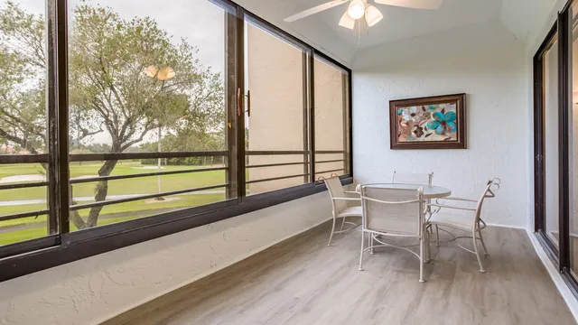Unit 208 photo 21