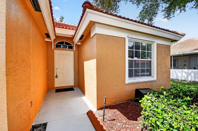  Residence photo 4