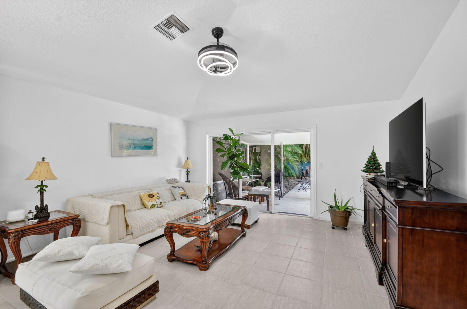  Residence photo 15