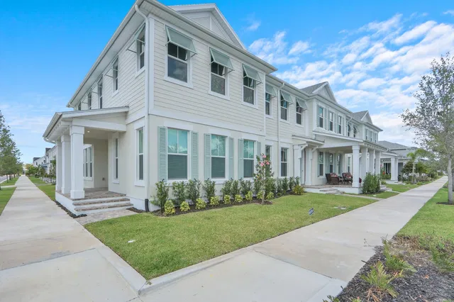 Residence photo 2