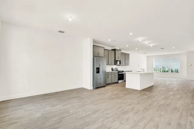 Residence photo 5
