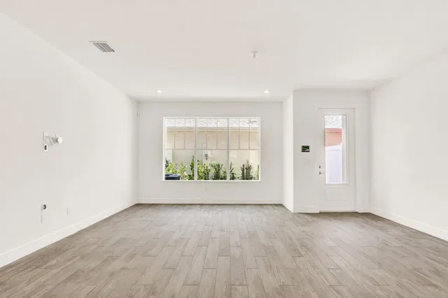 Residence photo 14