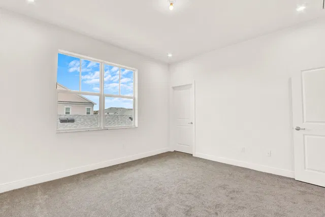 Residence photo 33
