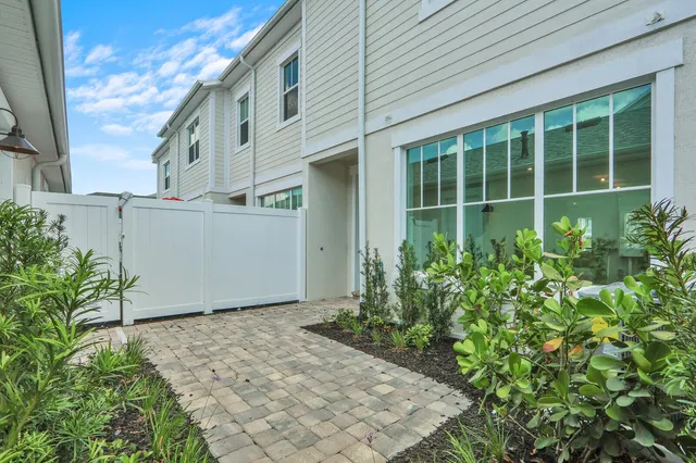 Residence photo 39